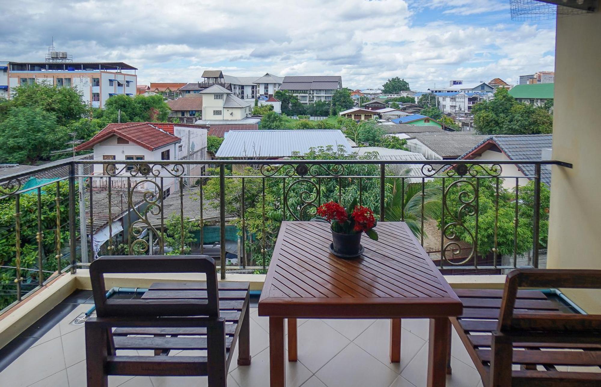 Aparthotel Laph Kham House Chiang Mai Exterior foto